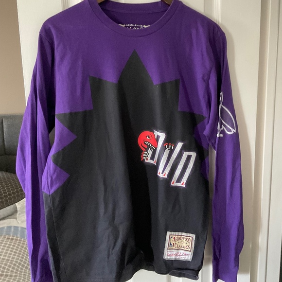 Men OVO / MITCHELL AND NESS ‘95 RAPTORS LONGSLEEVE T-SHIRT BLACK/PURPLE Medium M - Picture 1 of 3